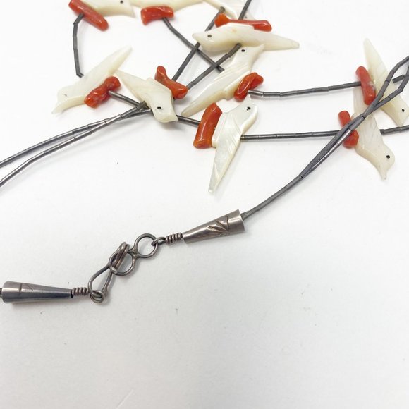 561 Vintage Zuni Carved Coral Mother of Pearl Two-strand Bird Fetish Necklace - Picture 5 of 7